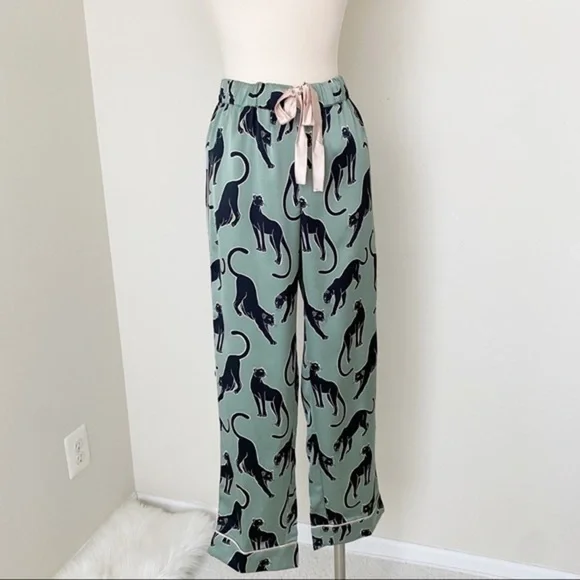 Ann Taylor women Cat Pajama Set - Picture 12 of 16